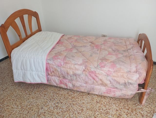 Cama individual de pino 