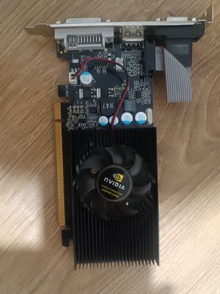 Tarjeta gráfica NVIDIA GT 210 1GB