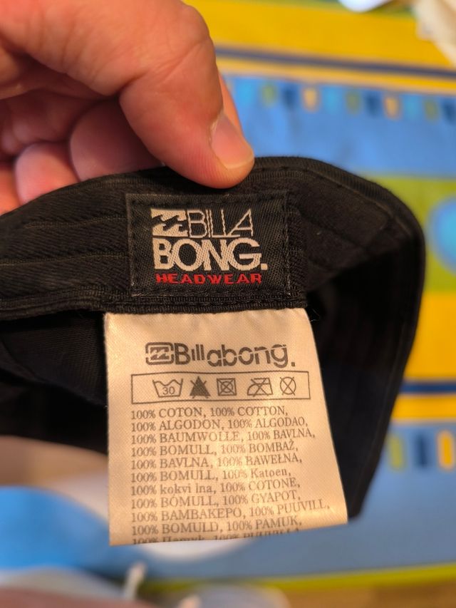 Gorra Billabong negra y azul