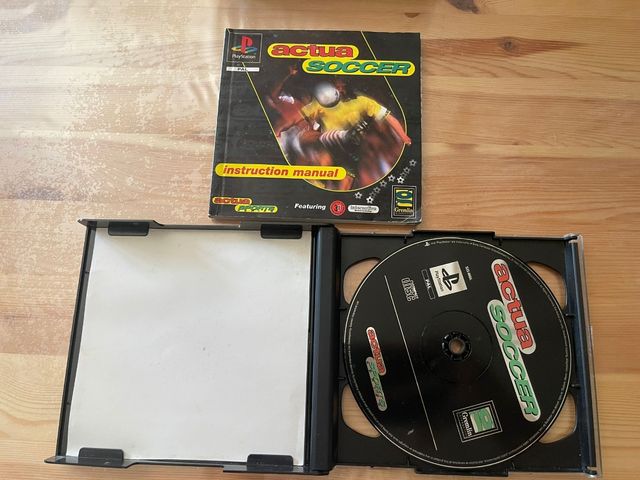 Gioca a calcio PS1 PAL