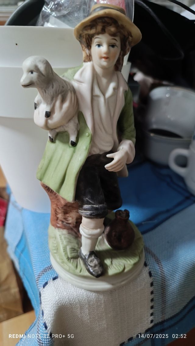 Figura pastor porcelana
