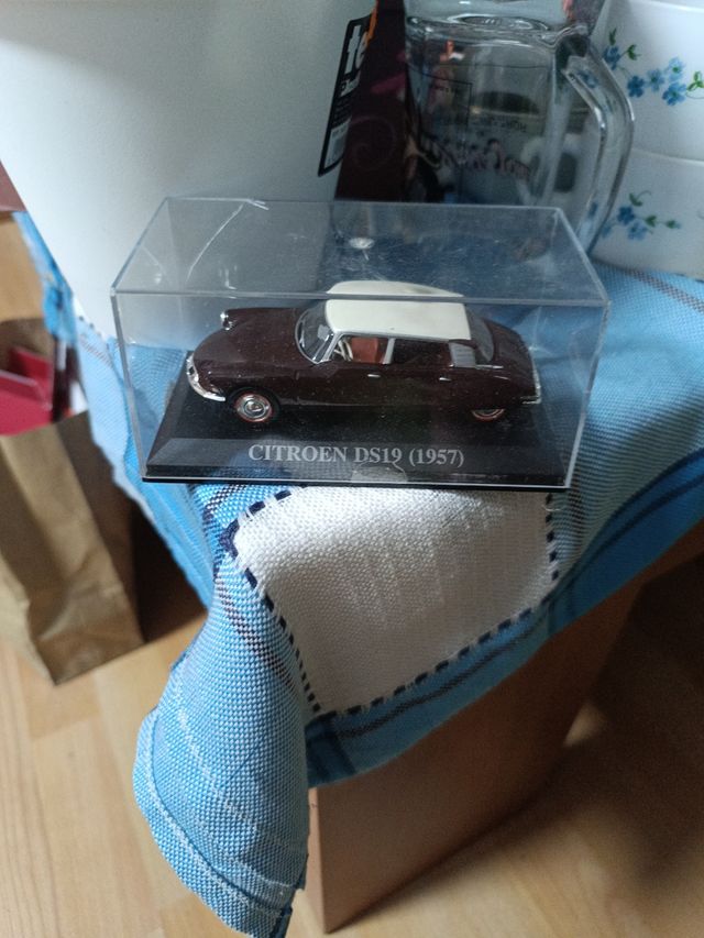 Citroën DS19 (1957) Miniatura
