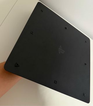 PS4 (PlayStation 4) Slim Negra