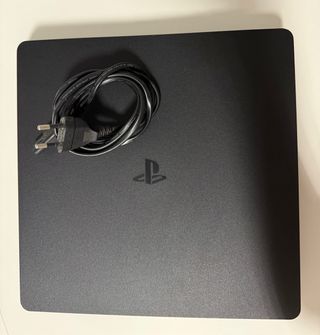 PS4 (PlayStation 4) Slim Negra