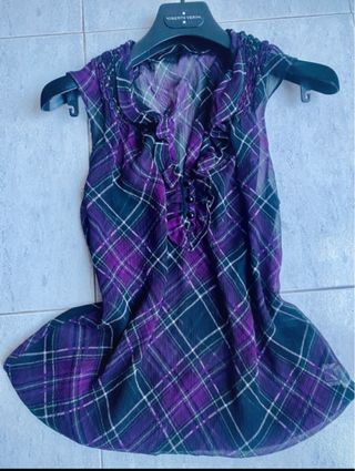 Blusa Stradivarius morada semitransparente