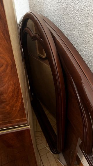 Dormitorio matrimonio de madera estilo clasico