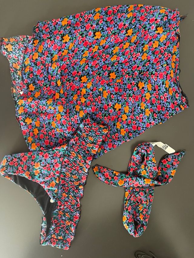 Tezenis - Bikini e gonna floreali