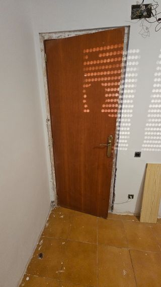 Puerta interior madera