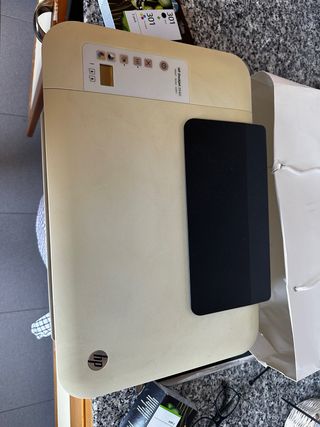 Impresora HP Deskjet 2540 + cartuchos