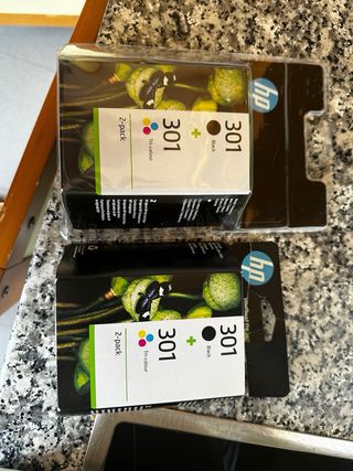 Impresora HP Deskjet 2540 + cartuchos