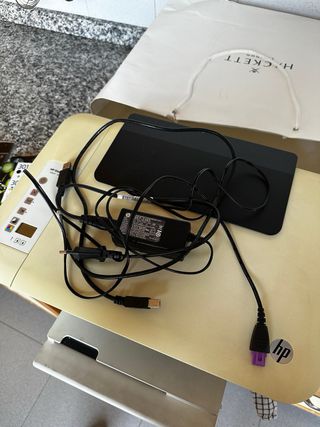Impresora HP Deskjet 2540 + cartuchos
