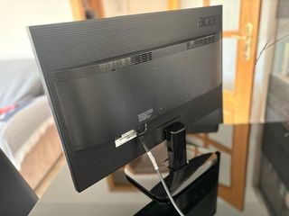 Monitor pantalla plana de 24 pulgadas