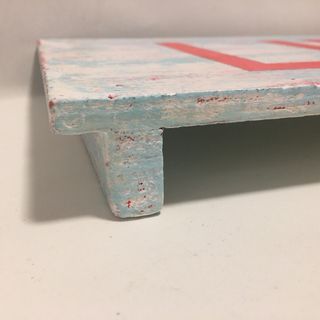 Letrero de madera con la palabra LIFE