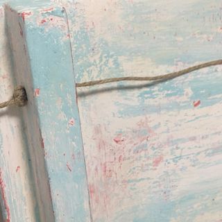 Letrero de madera con la palabra LIFE