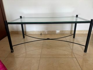 Mesa centro cristal y forja