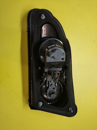PILOTO TRASERO IZQUIERDO SEAT CORDOBA 6L PORTON