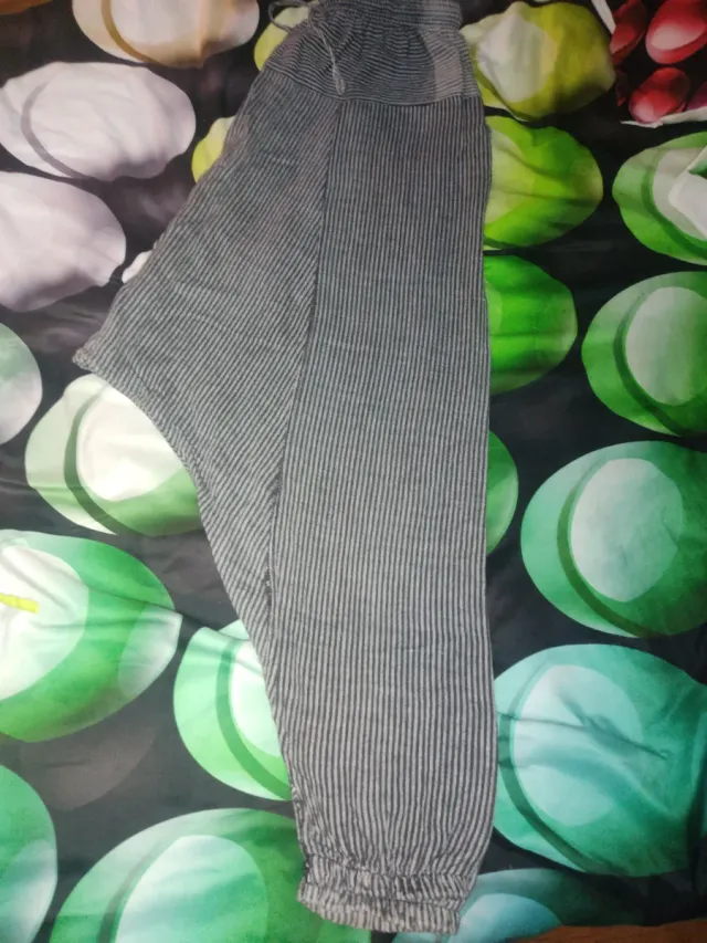 Lote 2 joggers 1 hippie talla XL 44/46 1 corto L