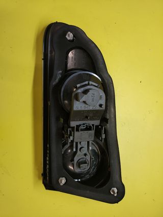 PILOTO TRASERO IZQUIERDO SEAT CORDOBA 6L PORTON