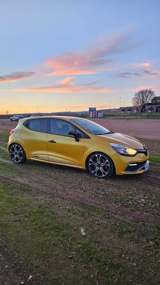 Renault Clio IV 1.6 R.S. Trophy EDC
