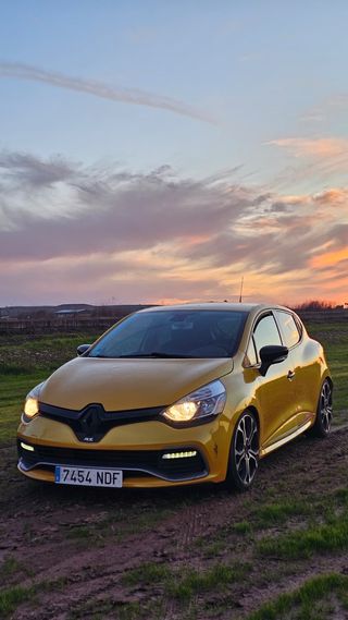 Renault Clio IV 1.6 R.S. Trophy EDC