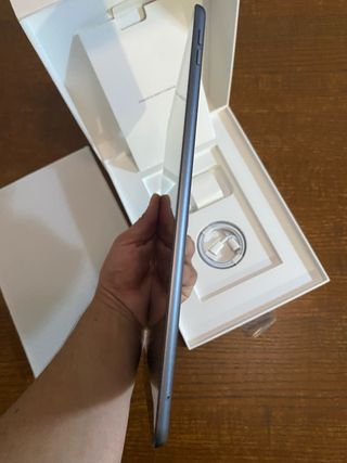 iPad 9th Gen.WiFi+SIM, nuovo e gratuito intwatch