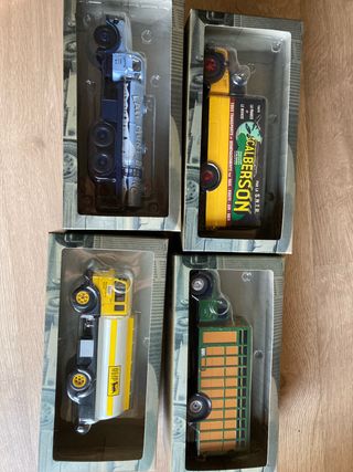 4 camiones escala 1/43