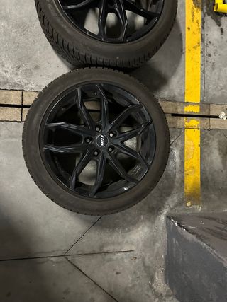 4 Llantas 17" con neumáticos
Tornilleria 5x112 .