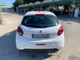 Peugeot 208 2018