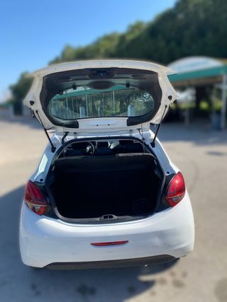 Peugeot 208 2018