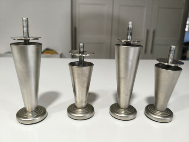 4 Patas metálicas (alumino)