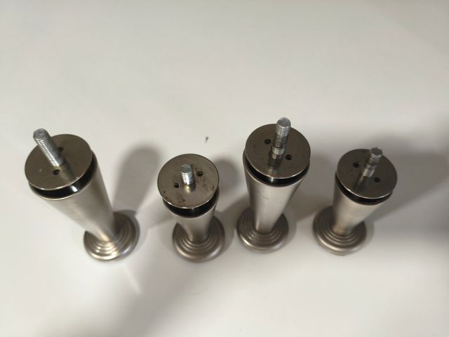 4 Patas metálicas (alumino)