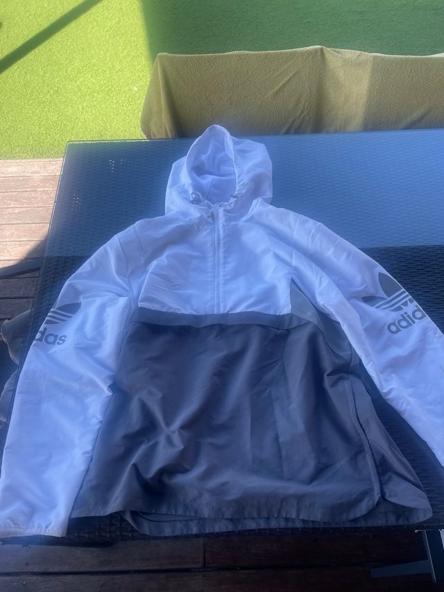 Chaqueta Adidas XL - Gris y Blanca