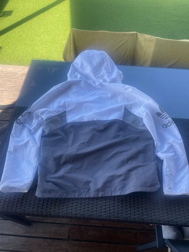 Chaqueta Adidas XL - Gris y Blanca