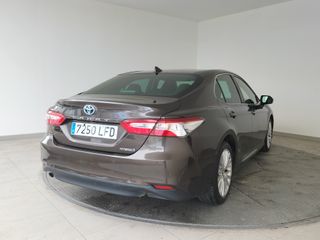 TOYOTA CAMRY 220H ADVANCE