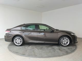 TOYOTA CAMRY 220H ADVANCE