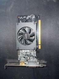 Tarjeta gráfica NVIDIA GTX 710 usada