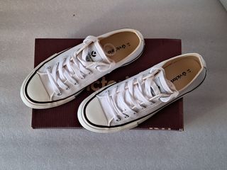 Zapatillas Victoria - tipo Converse