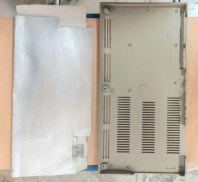 Scocca Commodore C64 + Schermatura