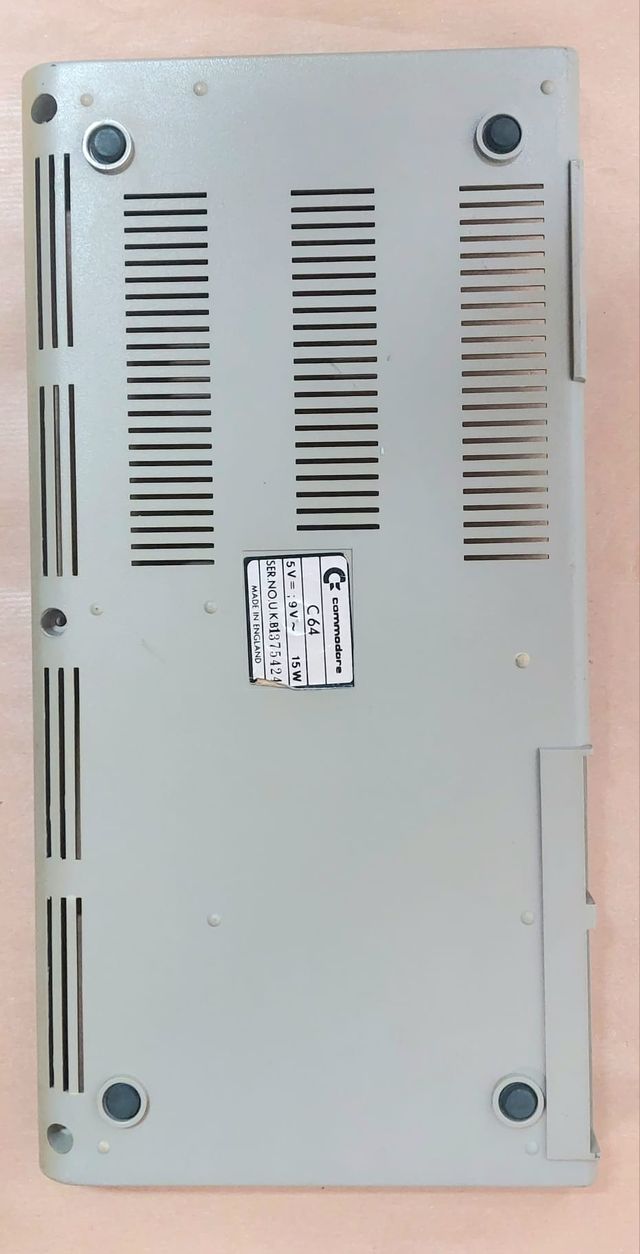 Scocca Commodore C64 + Schermatura