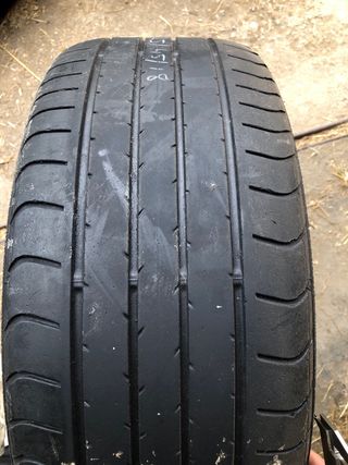 Neumático Dunlop Sport 245/45/18