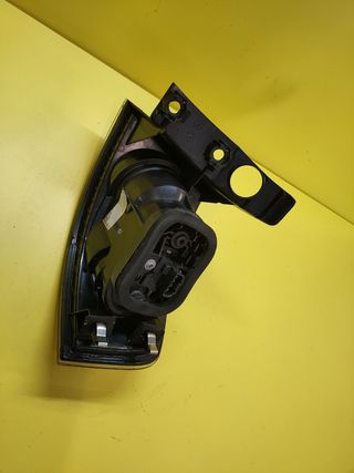 PILOTO TRASERO IZQUIERDO SEAT IBIZA III 6L EXT