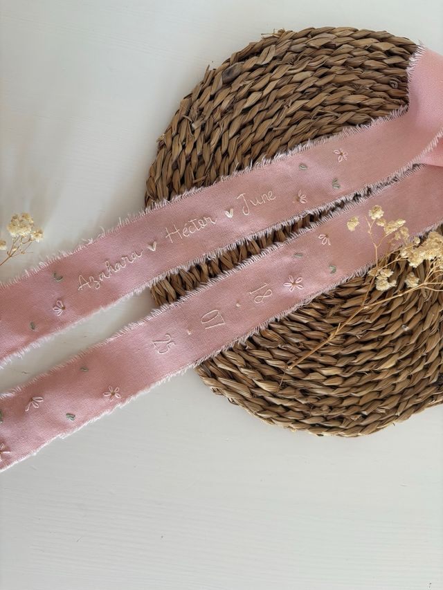 Lazos bordados para ramo - boda