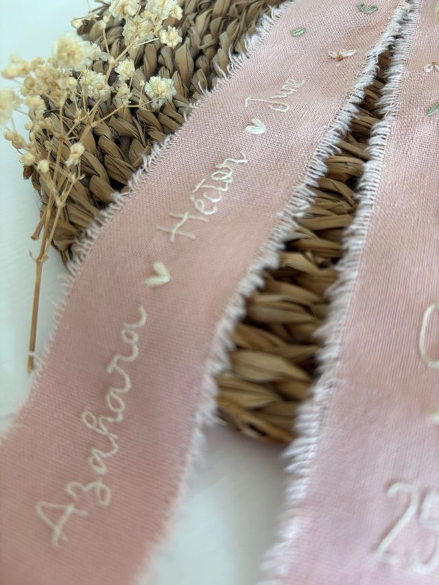 Lazos bordados para ramo - boda