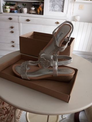 Sandalias joya supercomodas.