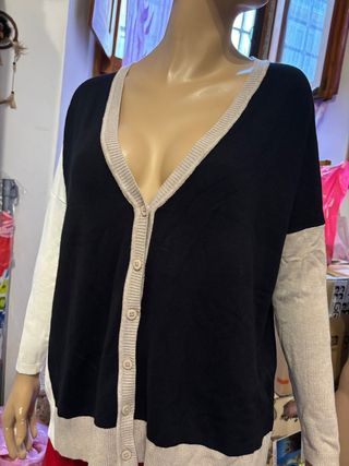 Maglia Cardigan bicolore beige e nera