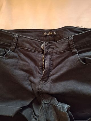 Shorts neri aderenti