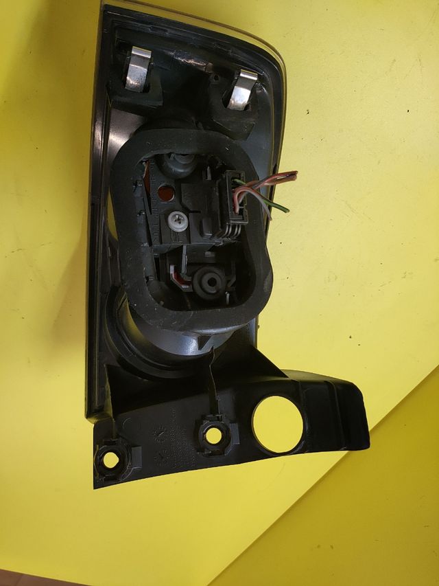 PILOTO TRASERO DERECHO SEAT IBIZA 6L IBIZA III