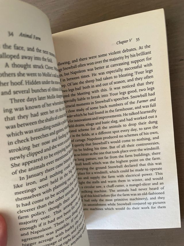 Penguin Classics Animal Farm (Penguin Modern Cl...