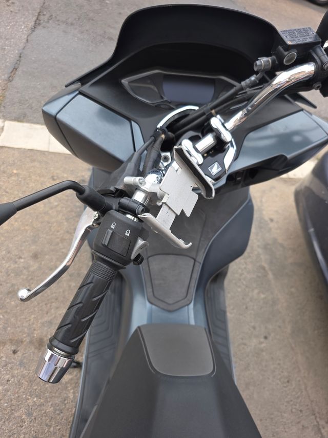 Honda PCX 125 - Scooter