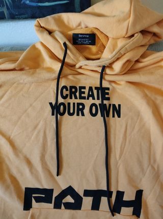 Sudadera Bershka amarilla talla S